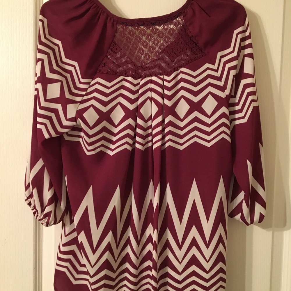Chevron Patterned Blouse - Picture 2 of 3